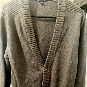 Size xl gray sweater only $6 minor tears very still good condition